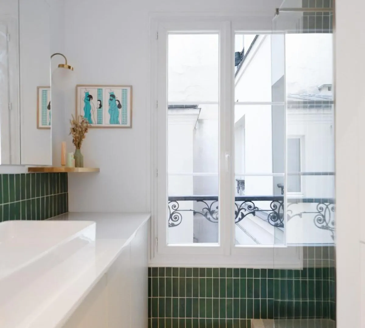 Minimalist Haussmannian Paris 11 Apartment