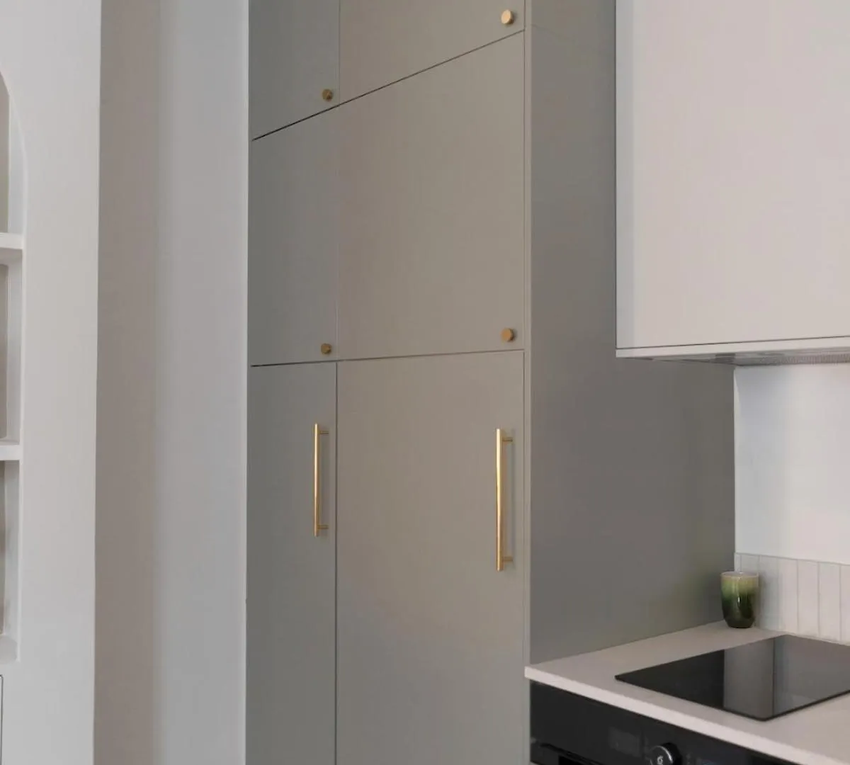Minimalist Haussmannian Paris 11 Apartment 0*,
